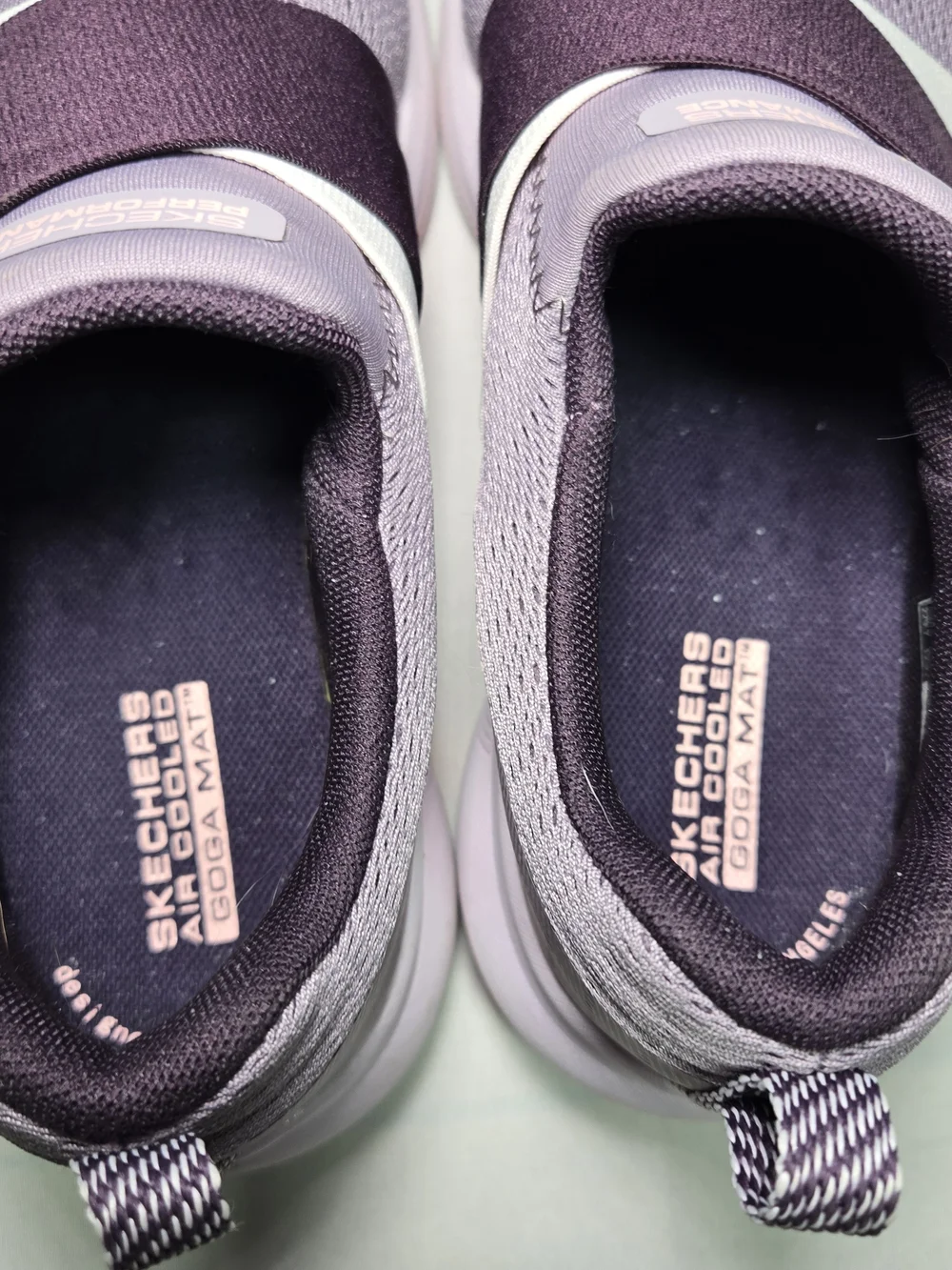 Skechers excellent slip